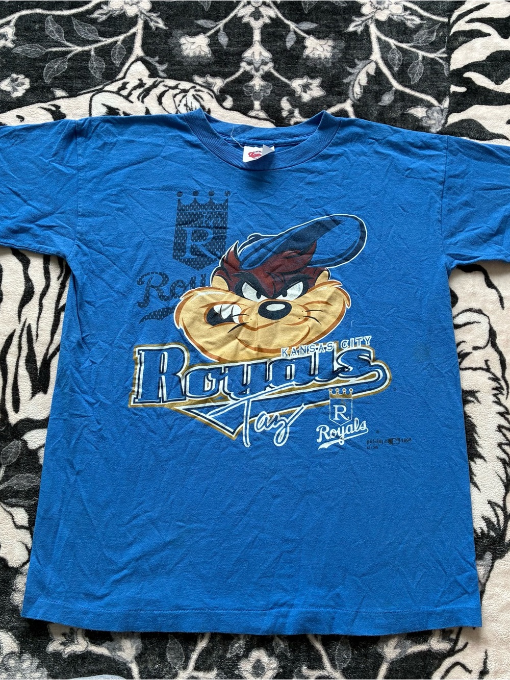 015 - VINTAGE 90s KANSAS CITY ROYALS MLB BASEBALL TAZ T SHIRT